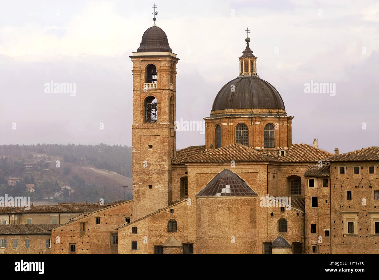 Urbino skyline hi-res stock photography and images - Alamy