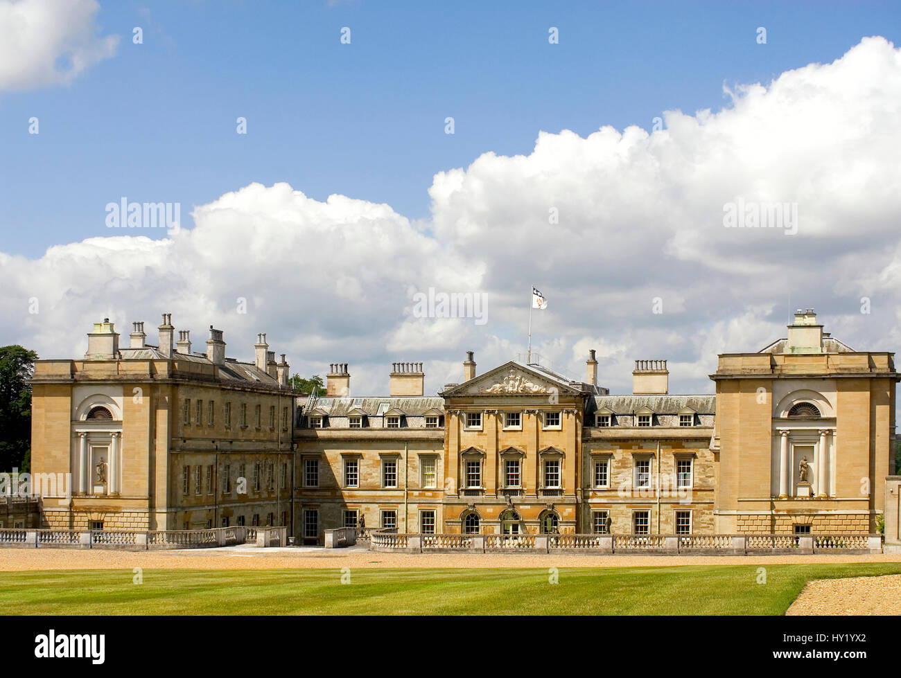 Woburn Abbey, near Woburn, Bedfordshire, England, is the seat of the Duke of Bedford and the location of the Woburn Safari Park. Woburn Abbey, compris Stock Photo