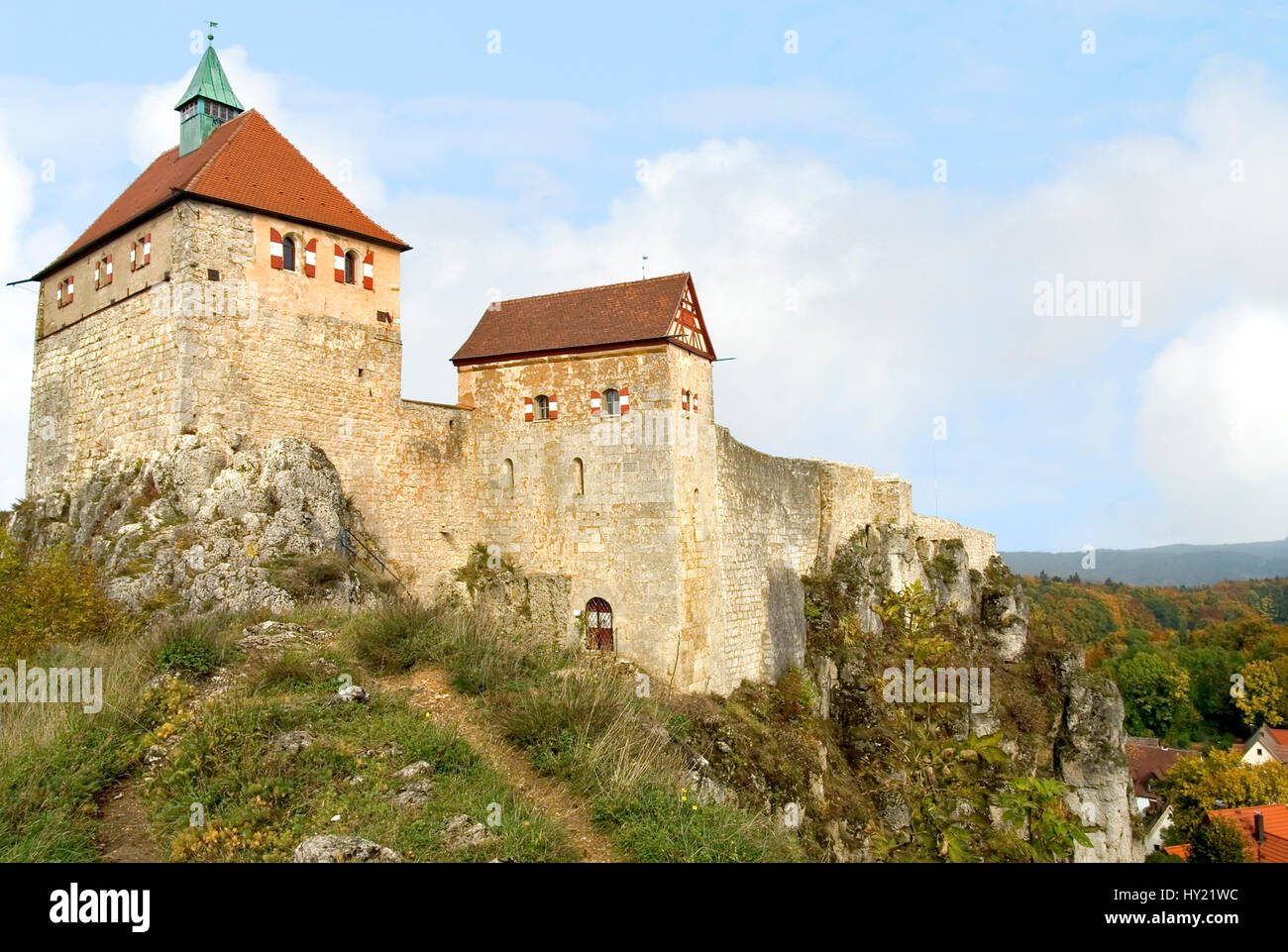 Blick auf die Burg Hohenstein in Bayern, Deutschland.  Image of the Castle Hohenstein the German state of Bavaria. Stock Photo