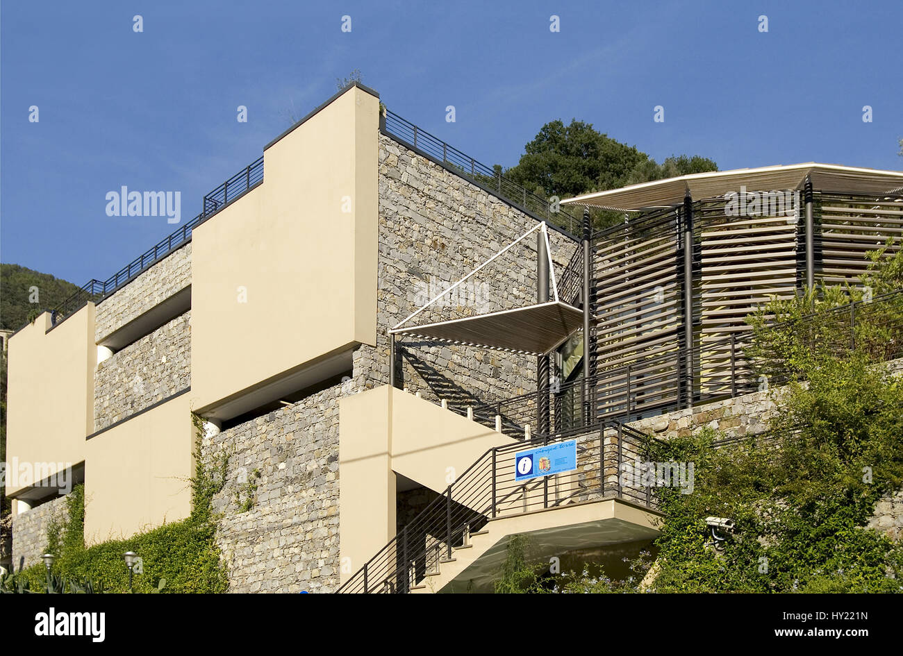 Image of the Cinque Terre Information Centre in Monterosso al Mare, Liguria, Italy.  Das Cinque Terre Informationszentrum in Monterosso al Mare in Lig Stock Photo