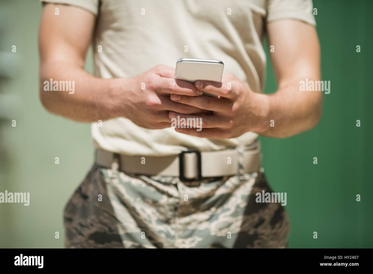 Soldier with phone hires stock photography and images Alamy