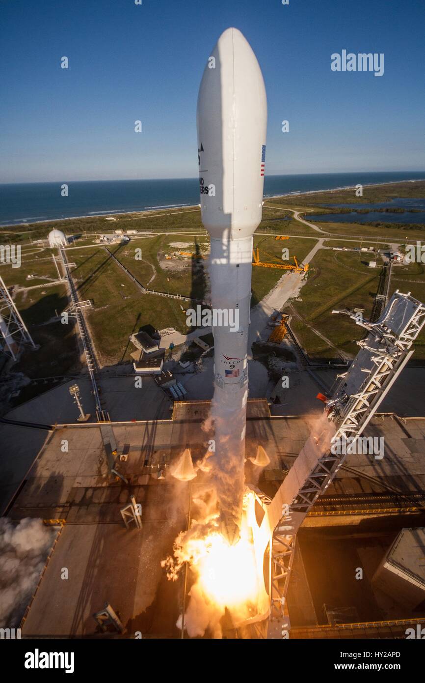 Cape Canaveral, USA. 30th Mar, 2017. The SpaceX Falcon 9 rocket mission  SES-10 blasts off carrying a commercial communications satellite from Launch  Complex 39A at the Kennedy Space Center March 30, 2017