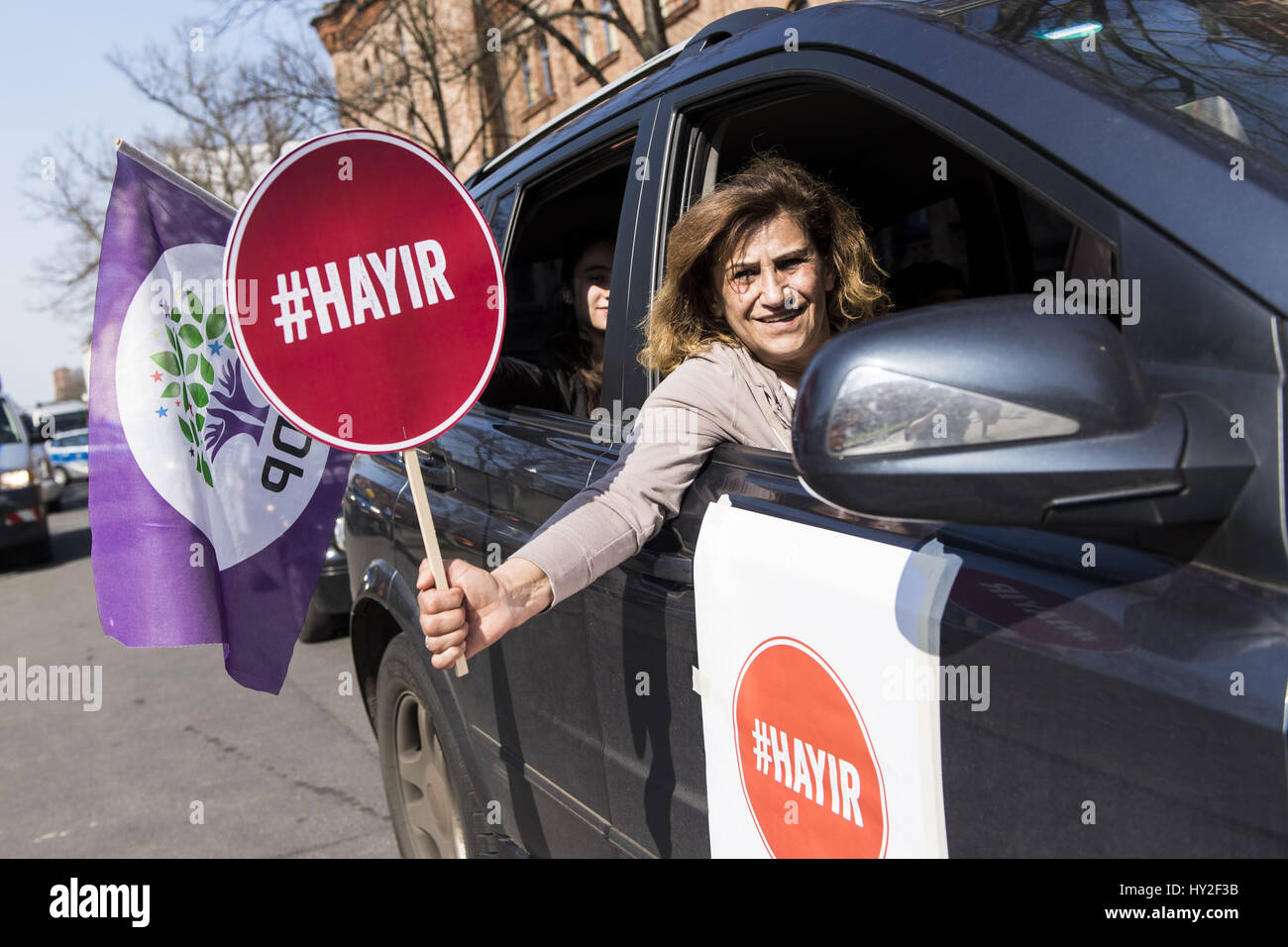 Berlin, Berlin, Germany. 1st Apr, 2017. Opponents of RECEP TAYYIP ERDOGAN, President of Turkey rally in an car parade through Berlin. Protesters holding signs with the inscription '#Hayir ', they demand a No vote in the constitutional referendum in Turkey, where Turks living in Germany are allowed to vote. Credit: Jan Scheunert/ZUMA Wire/Alamy Live News Stock Photo