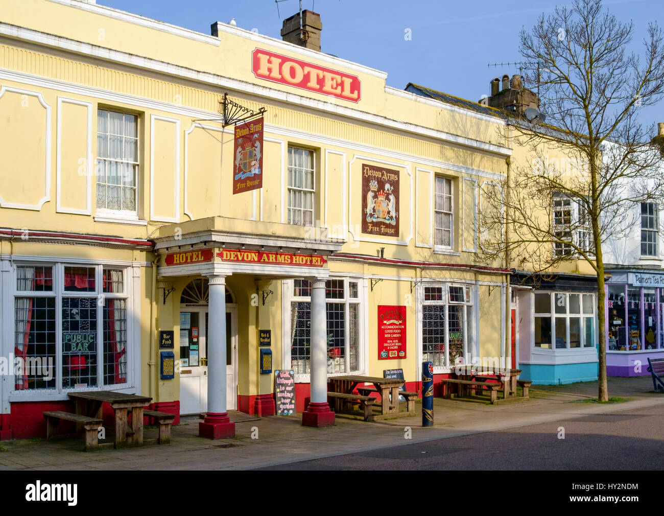 Teignmouth pub hires stock photography and images Alamy