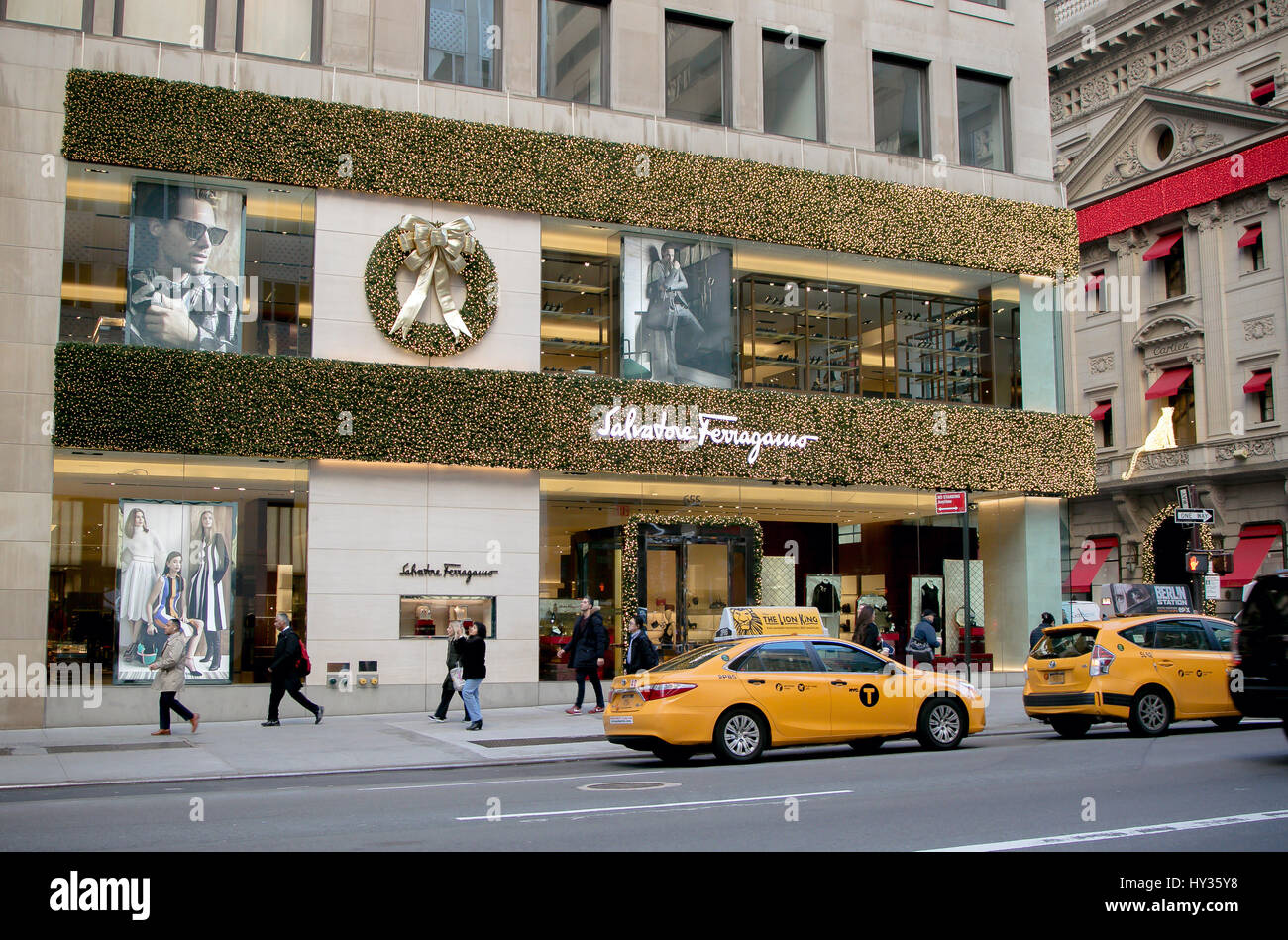 New York, December 1, 2016: Salvatore Ferragamo store on 5th Avenue in  Manhattan in Christmas light decor Stock Photo - Alamy