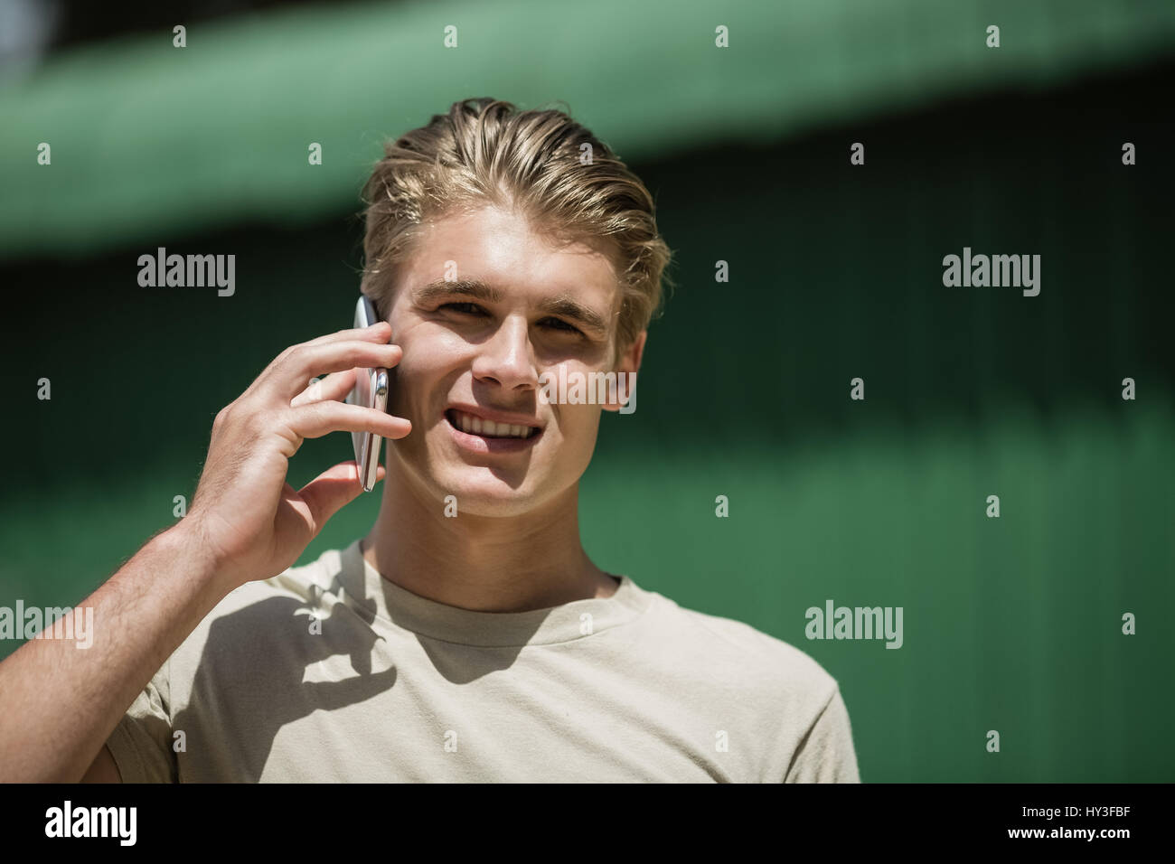 Army soldier talking on mobile hires stock photography and images Alamy