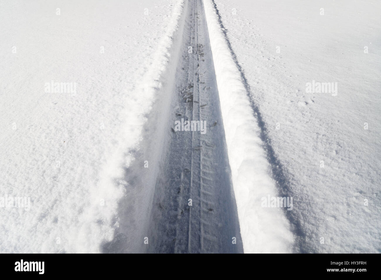 Tyre-purely in the snow, Reifenspur im Schnee Stock Photo