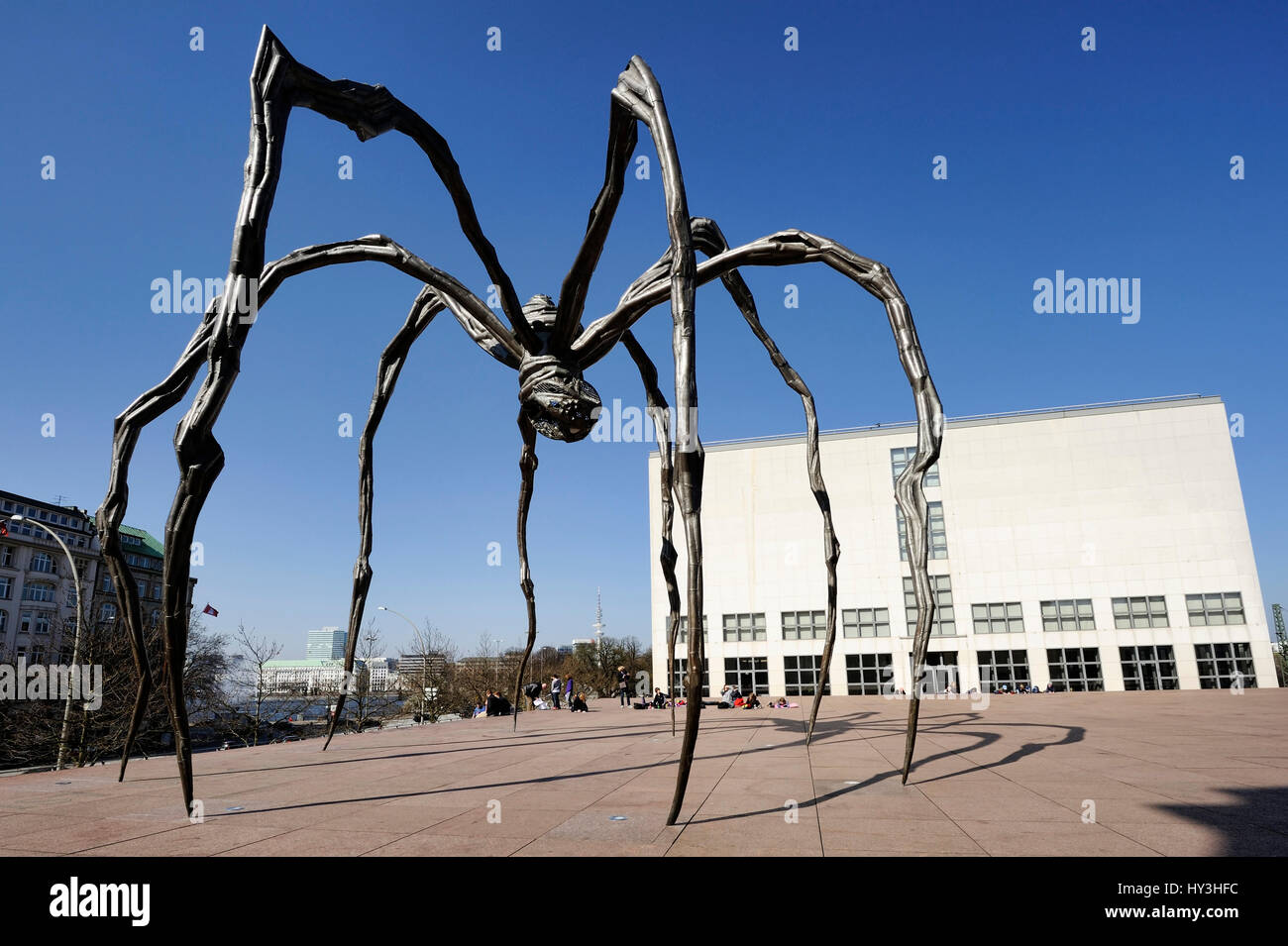 Gallery of the present and sculpture Maman of Louise Bourgeois in Hamburg, Germany, Europe, Galerie der Gegenwart und Skulptur Maman von Louise Bourge Stock Photo