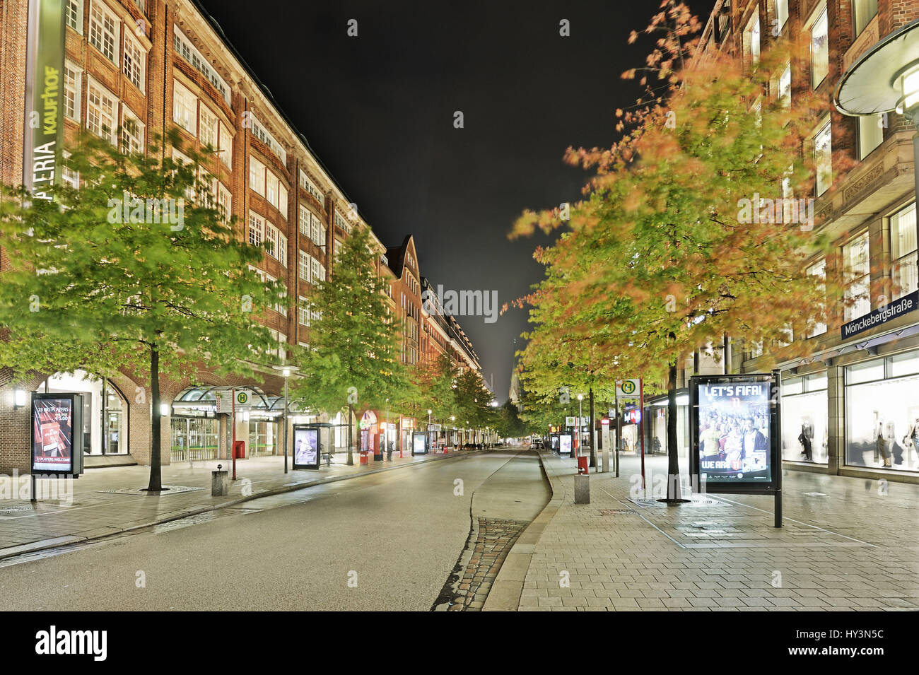 Mönckebergstraße hires stock photography and images Alamy