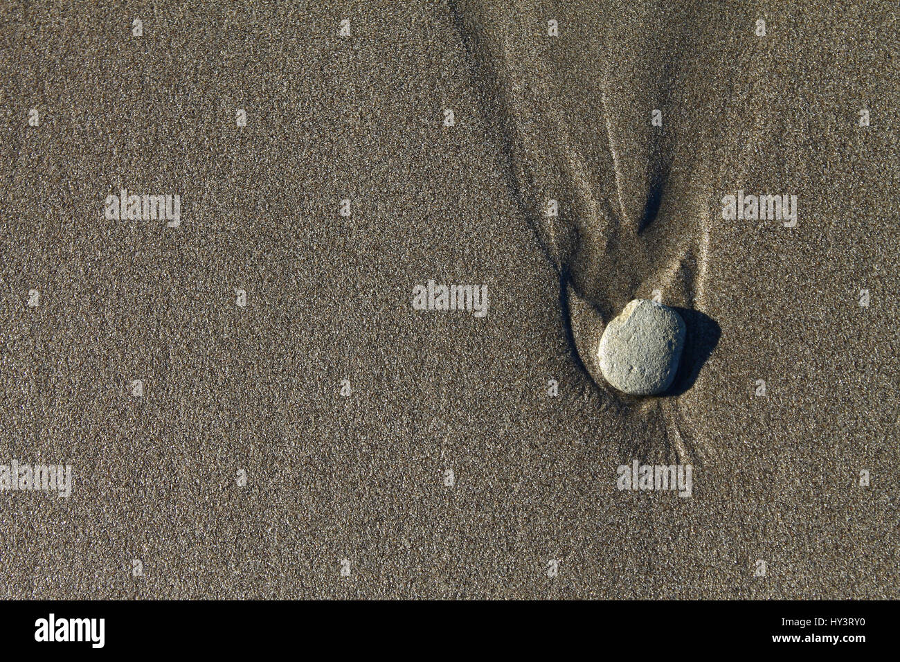 Pebble wallpaper hi-res stock photography and images - Alamy