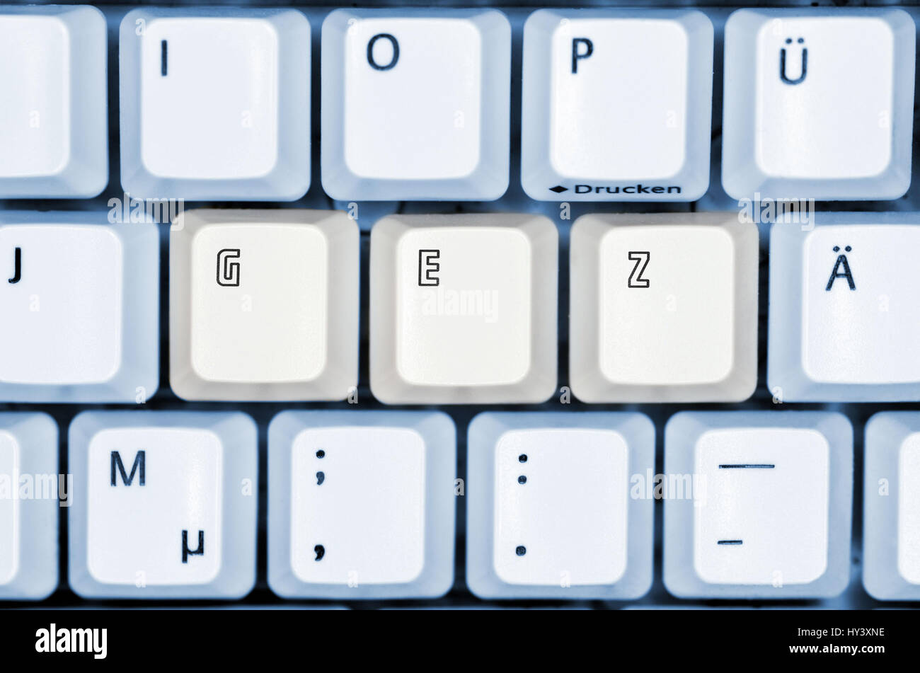 Computer keyboard with the label GEZ GEZ contributions for computer