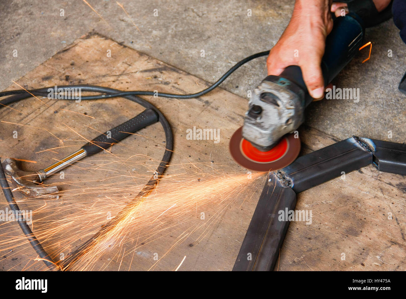 Hand grinding hires stock photography and images Alamy