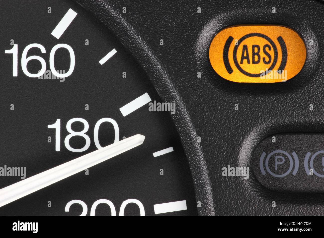 Top 3 Signs of a Broken Speedometer - Autobahn Auto Repair