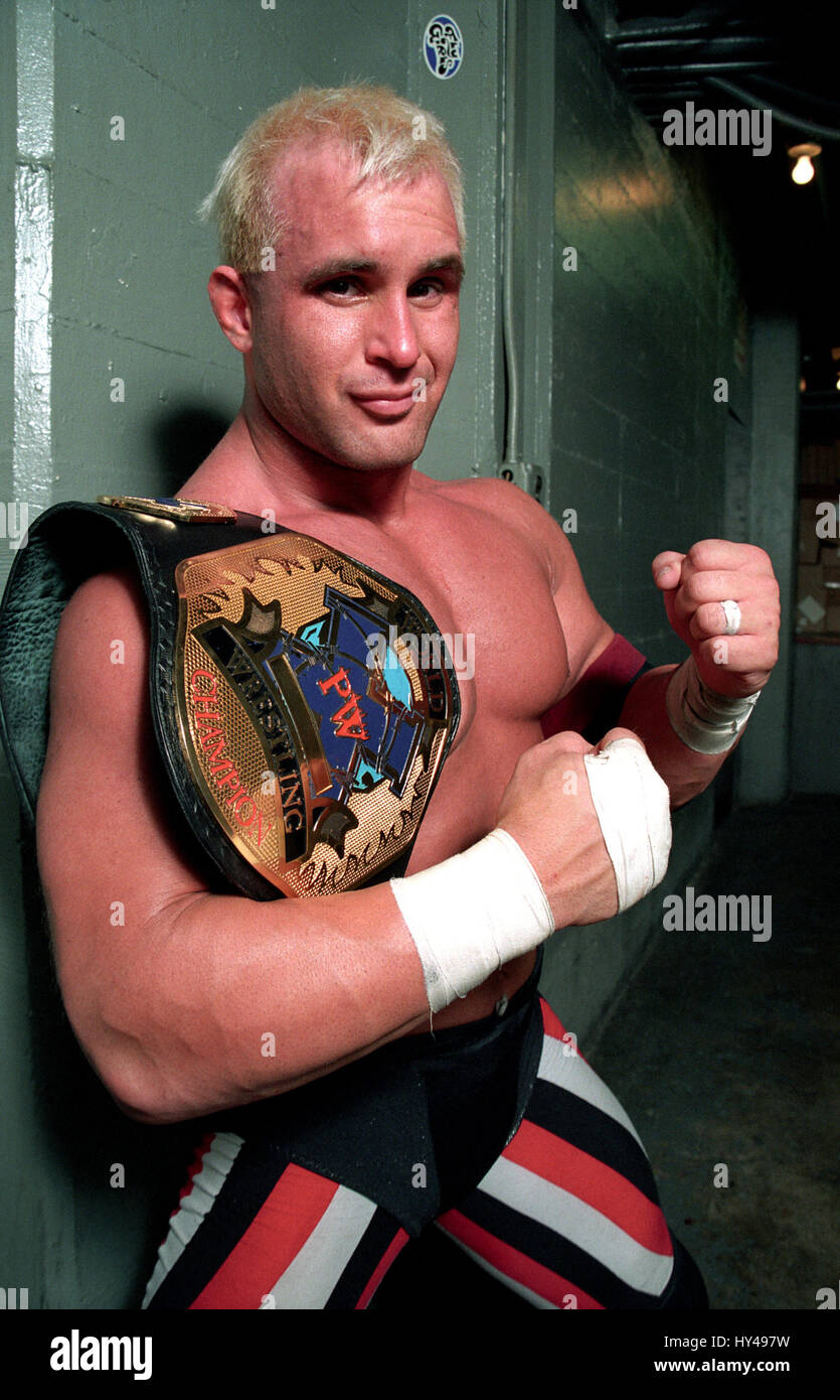 XWA 73 Pro-wrestler-chris-candido-photographed-in-hollywood-ca-march-12-2000-HY497W