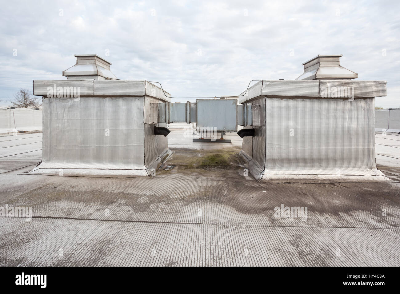 on an flat roof there cooling air conditioning Stock Photo Alamy