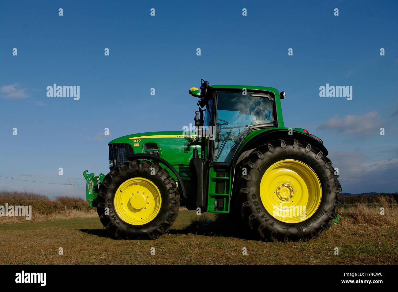 John Deere 7530 tractor Stock Photo