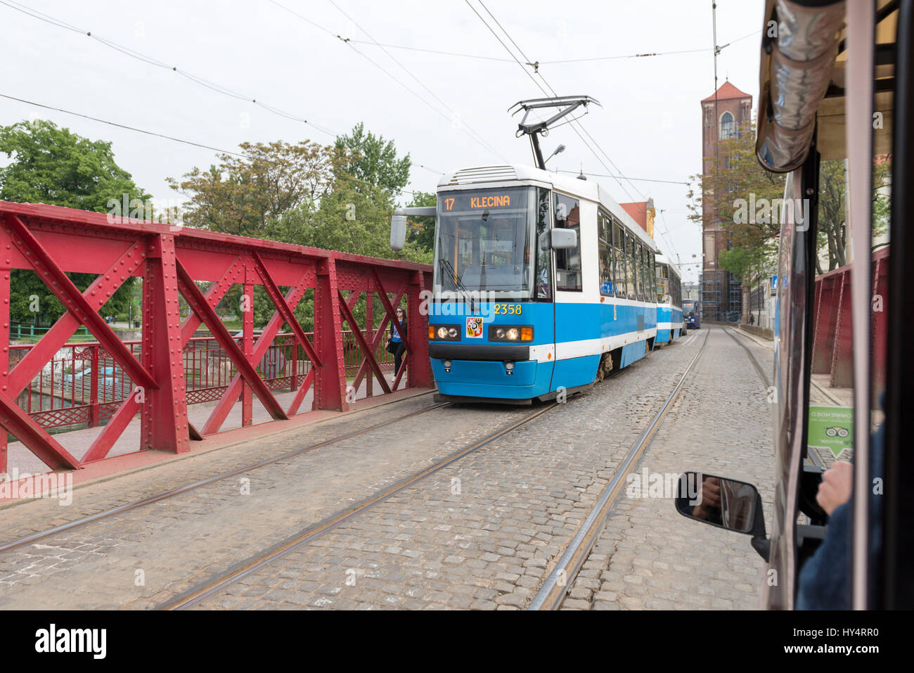 Poland, Wroclaw, tram at the Most Piaskowy - the sand bridge over the Oder (river) Stock Photo