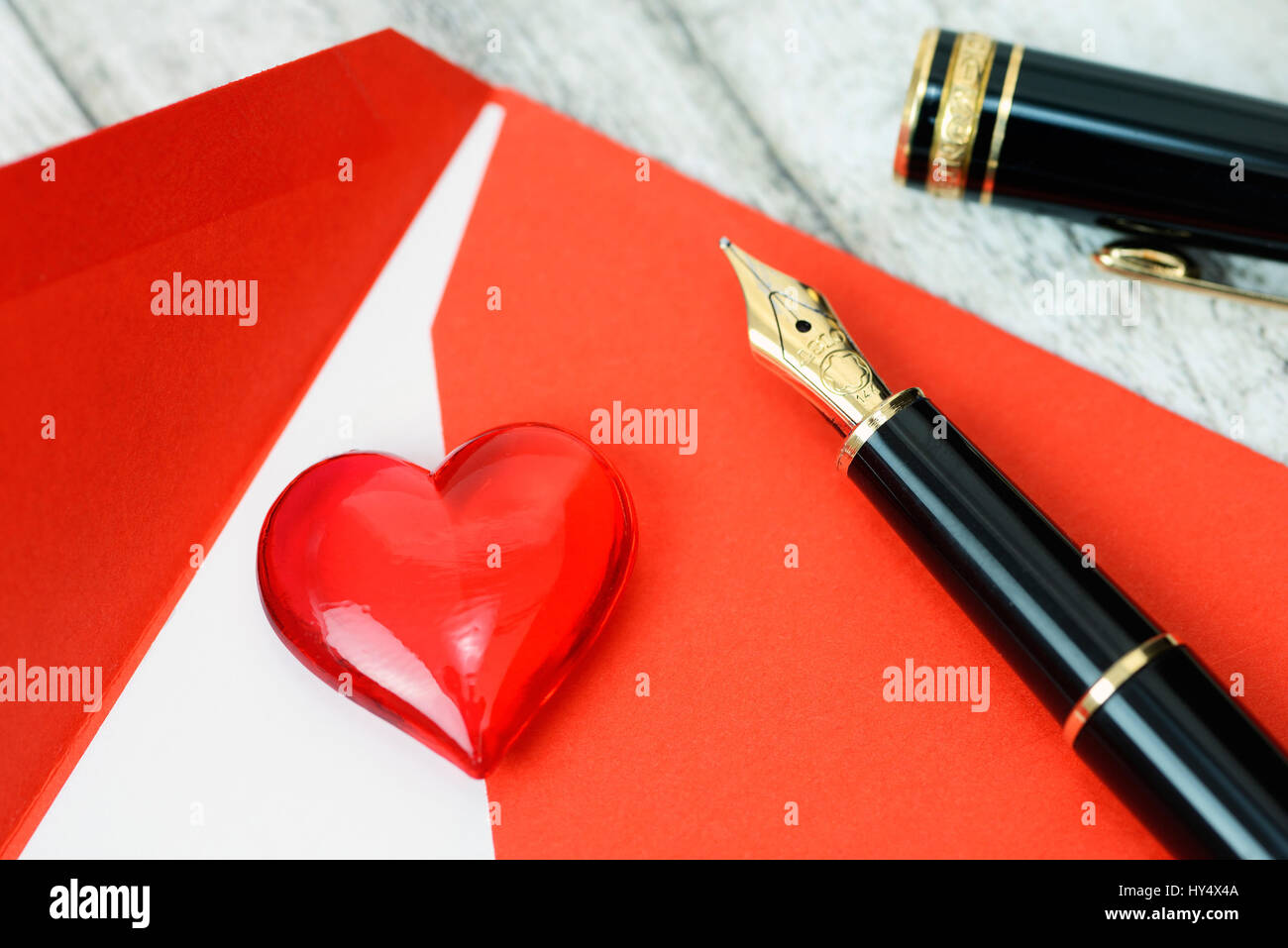 Valentinstagsbrief and heart, Valentinstagsbrief und Herz Stock Photo