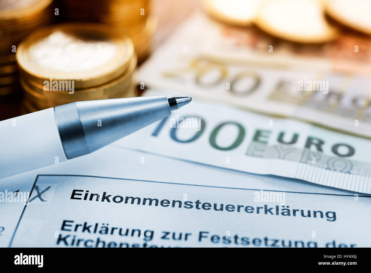 Income tax explanation, Einkommensteuererklaerung Stock Photo - Alamy