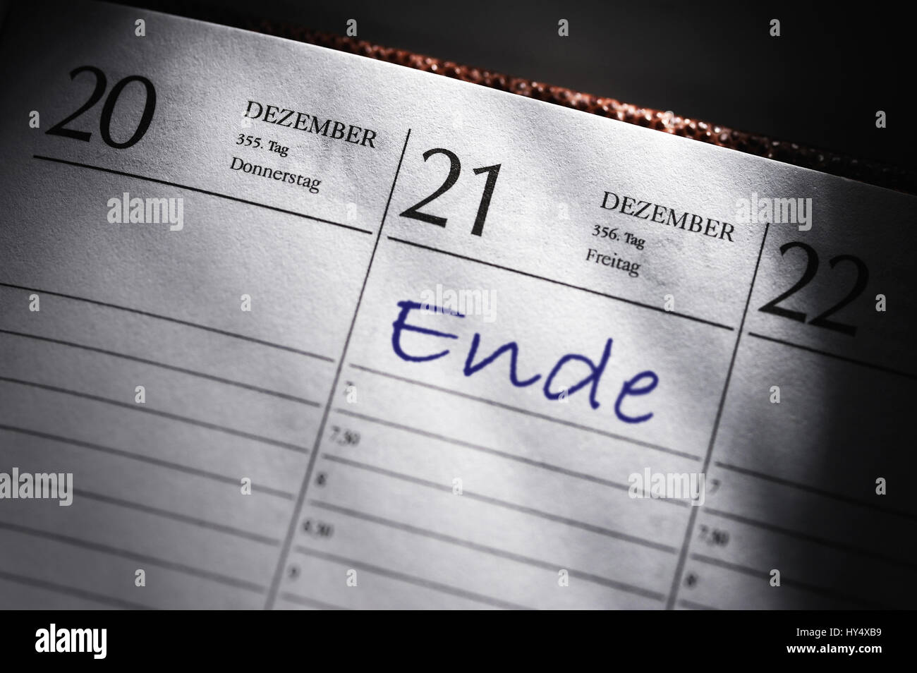 Date 12/21/2012 in a calendar, entry end, end of the world prophecy, Datum  21.12.2012 in einem Kalender, Eintrag Ende, Weltuntergangsprophezeiung  Stock Photo - Alamy