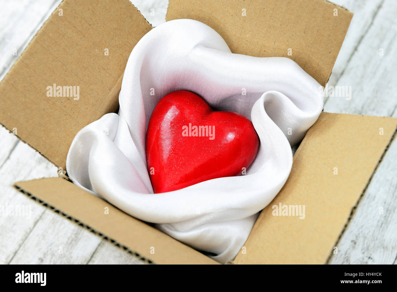 Heart in a package, Valentinstag, Herz in einem Paket Stock Photo