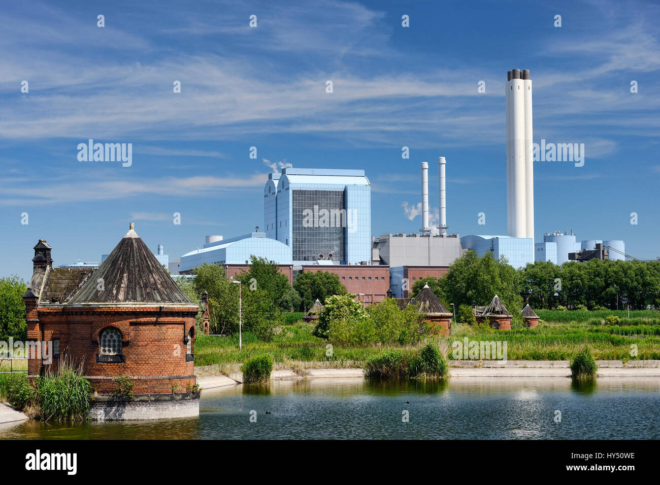 Historical racketeer's small houses in cold court and heating power work Deep stack in Rothenburgsort, Hamburg, Germany, Europe, Historische Schieberh Stock Photo