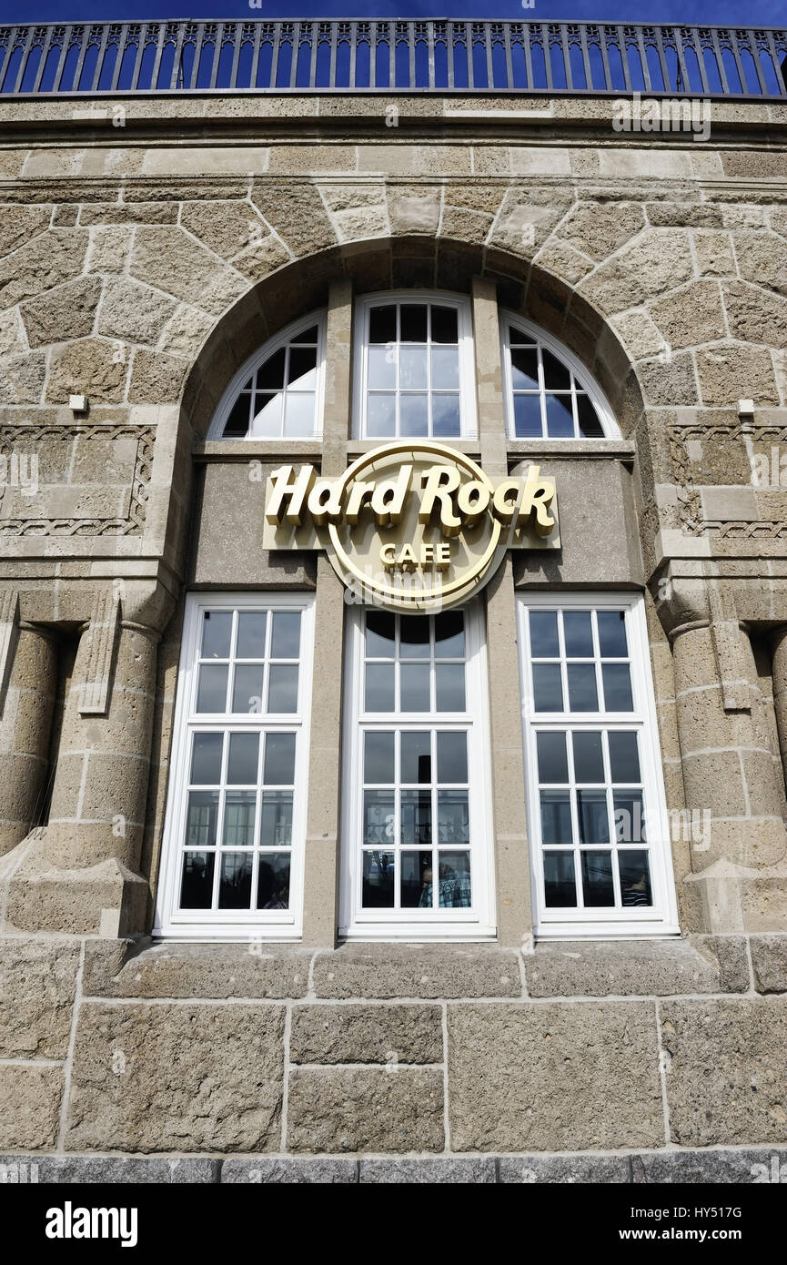 Hard rock cafe to the Saint Pauli Landungsbr?cken in Hamburg, Germany, Europe, Hard Rock Cafe an den St. Pauli Landungsbruecken in Hamburg, Deutschlan Stock Photo