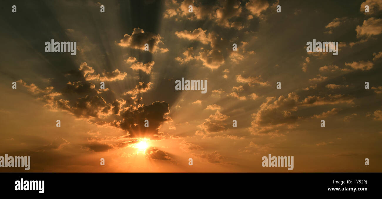 Early morning sun and clouds hi-res stock photography and images - Alamy