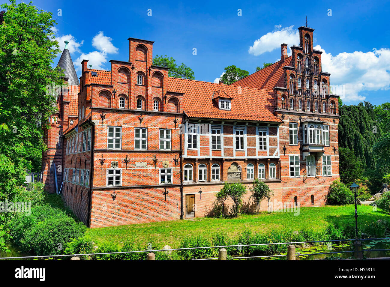 Schloss bergedorf in hamburg hi-res stock photography and images - Alamy