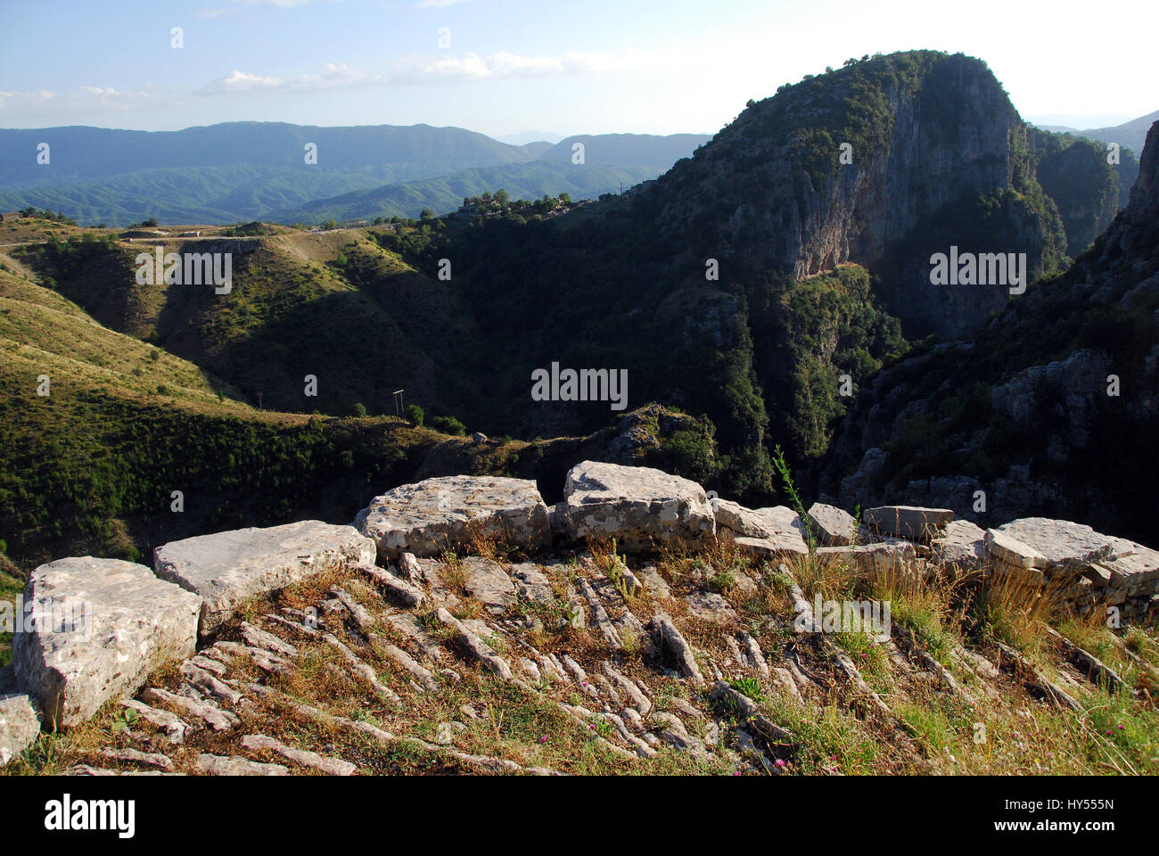 The giant stone steps of Vradeto village and the Beloi viewpoint 0f Vicos Canyon, Zagoria villages, Epirus region, Greece Stock Photo