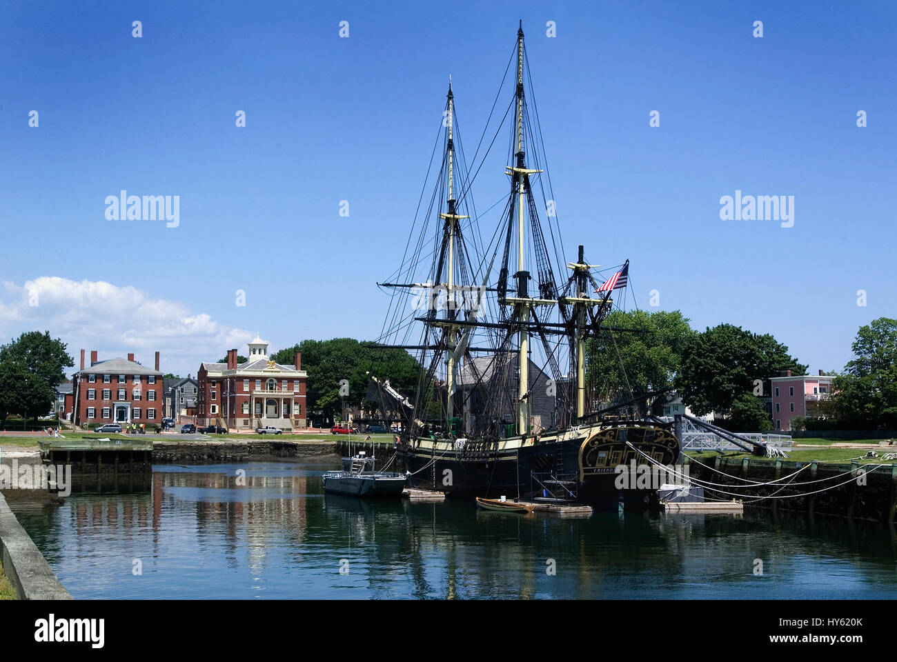 SALEM NATIONAL HISTORIC SITE - The 'Friendship of Salem' at the pier  The Friendship of Salem is a 171-foot replica of a 1797 East Indiaman, built in  Stock Photo