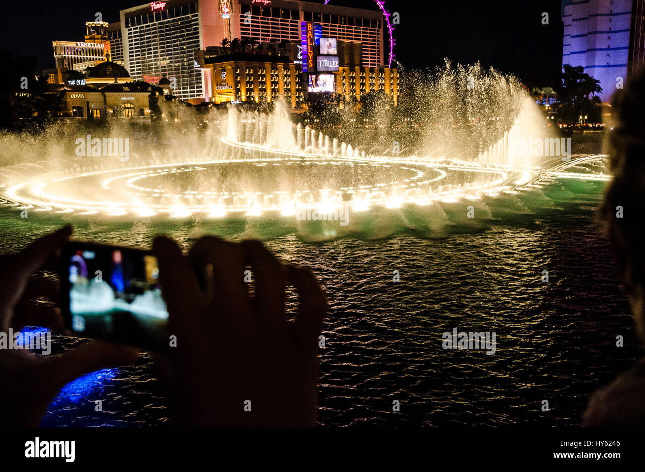 Watching the Bellagio Fountains Stock Photo Alamy