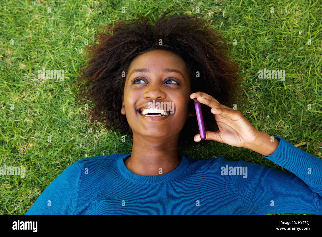 Smiling african woman hi-res stock photography and images - Alamy
