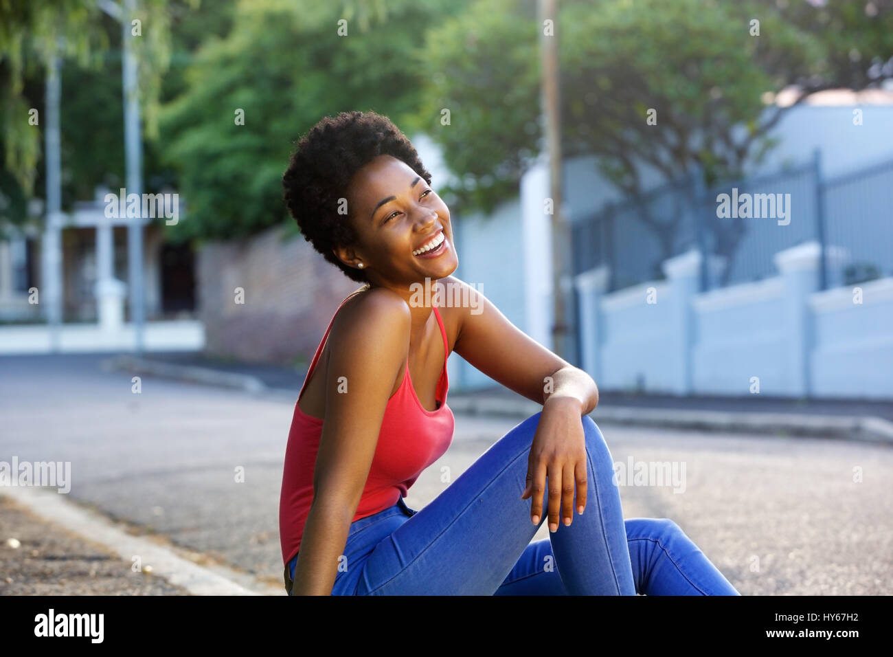 African sitting street hi-res stock photography and images - Alamy