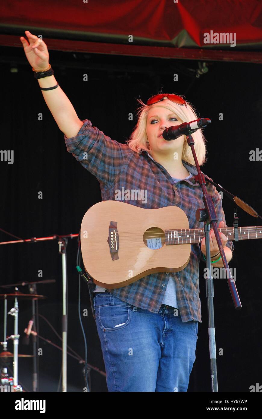 Lead Singer Of The Rock Band Stock Photos & Lead Singer Of The Rock