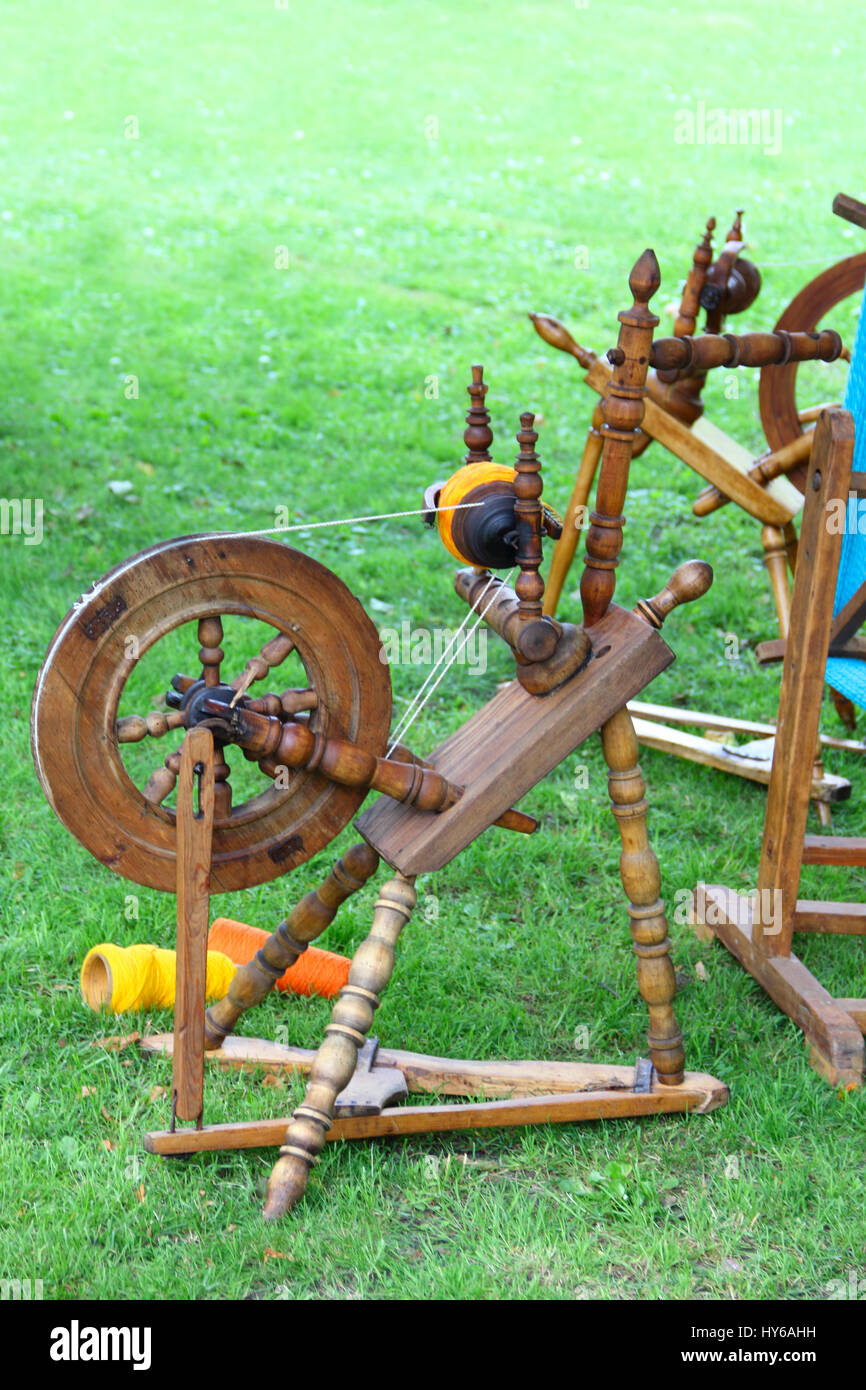 Wooden spinning wheel hires stock photography and images Alamy