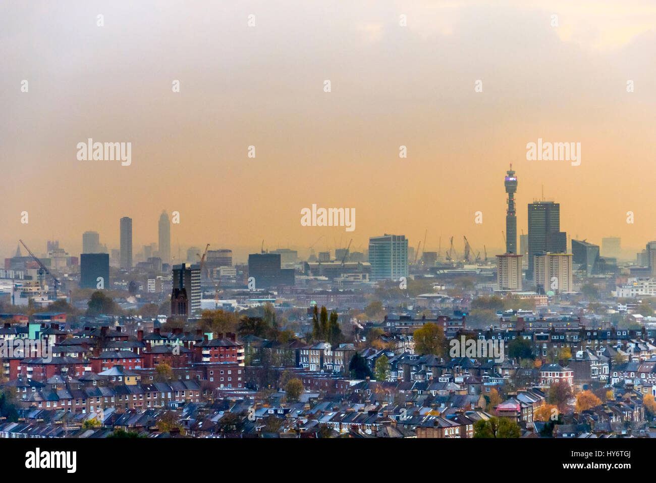 London skyline night bt tower hi-res stock photography and images - Alamy