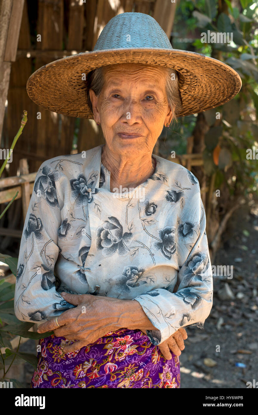 Myanmar (Burma). Mawlamyine. Bilu Kyun (Ogre Island). 90 year old Uma Win. Stock Photo