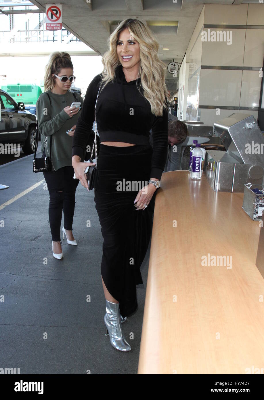 Kim Zolciak arrives at Los Angeles International (LAX) Airport with her