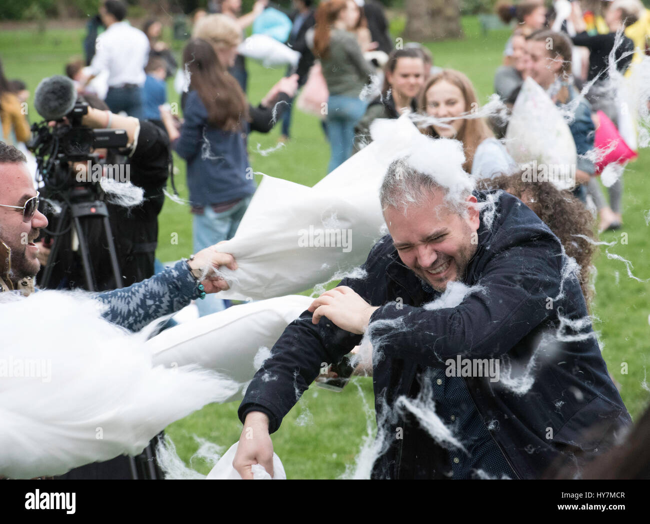 London 1st April 2017, International Pillow Fight Day, Kennington Park, London Credit: Ian Davidson/Alamy Live News Stock Photo