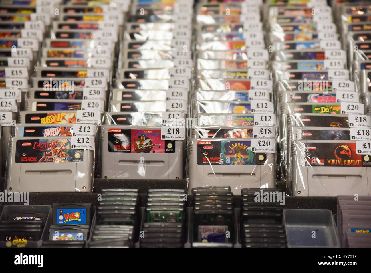 Closeup on retro video games on Nintendo Switch – Stock Editorial Photo ©  CITAlliance #272161652