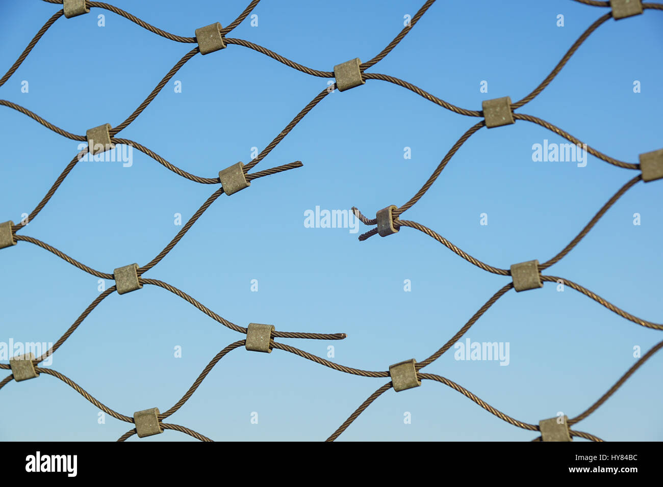 Wire fence background hi-res stock photography and images - Alamy