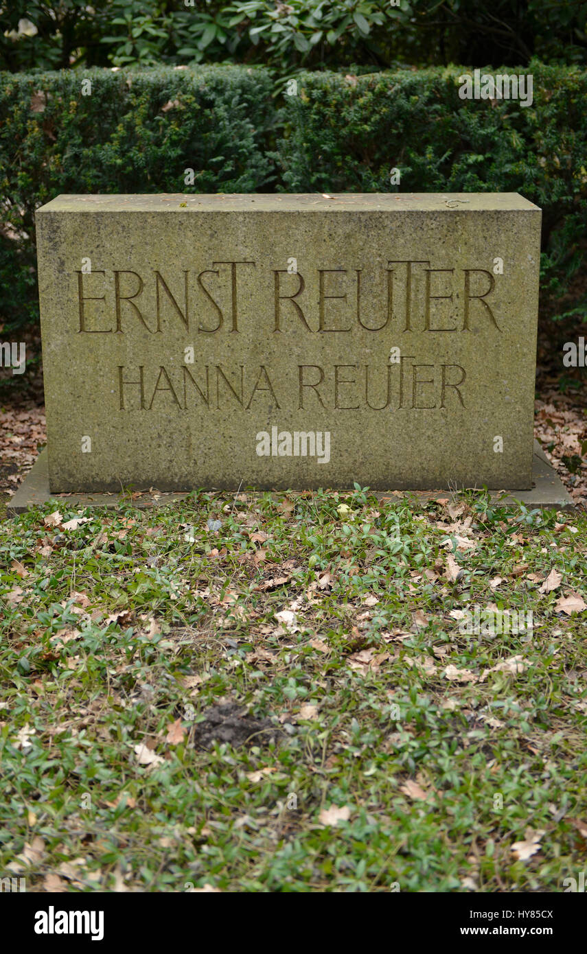 Tomb, seriousness and Hanna Reuter, forest cemetery, Potsdam avenue, Zehlendof, Berlin, Germany, Grabmal, Ernst und Hanna Reuter, Waldfriedhof, Potsda Stock Photo