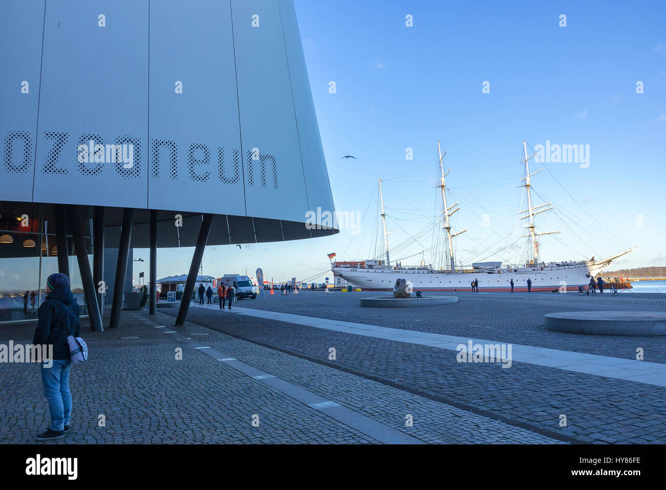 View of the Ozeaneum (Sea Museum) in the harbour of the Hanseatic City of Stralsund, Mecklenburg-Pomerania, Germany. Stock Photo