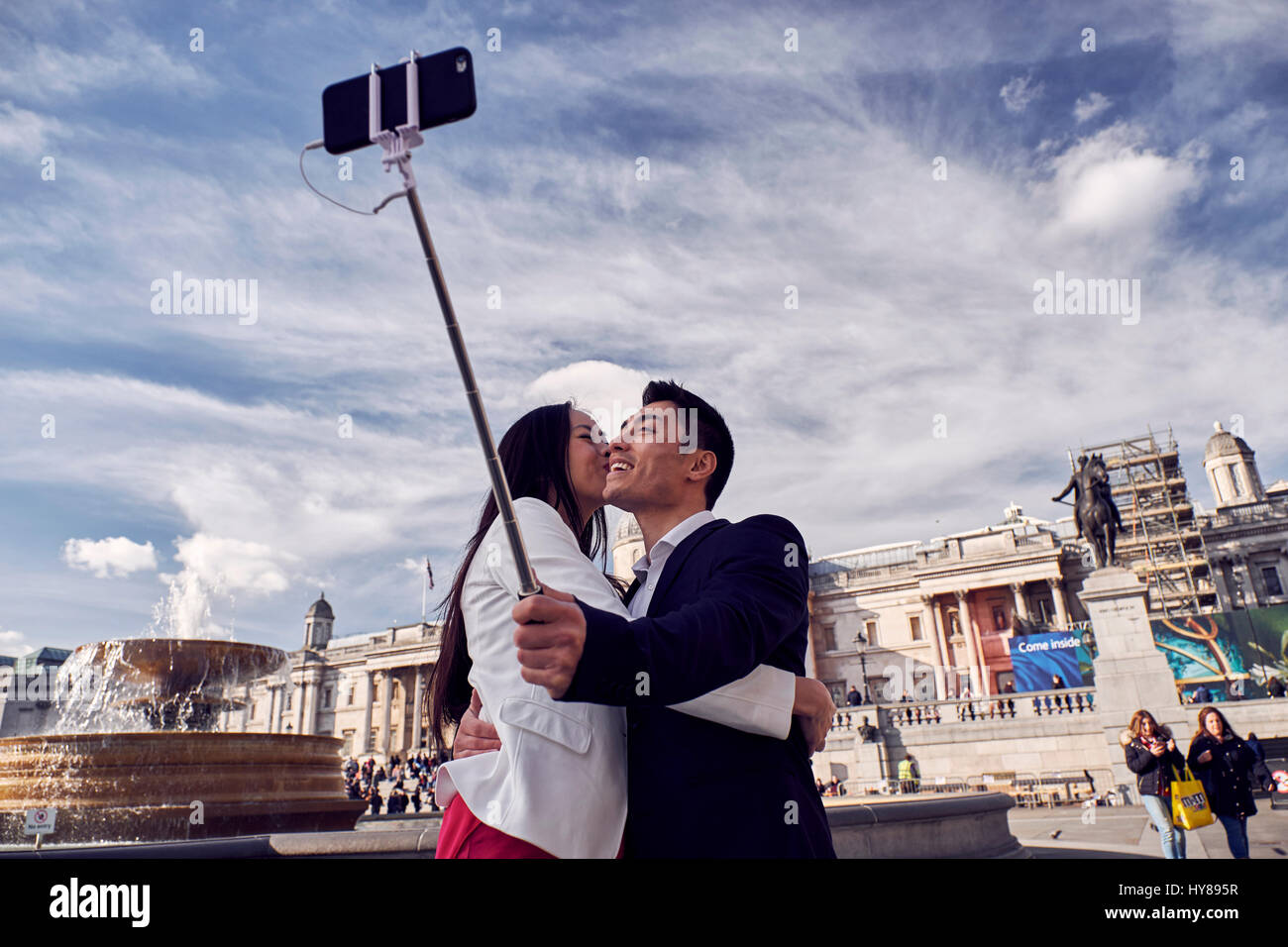 A young Japanese couple sightseeing in London Stock Photo