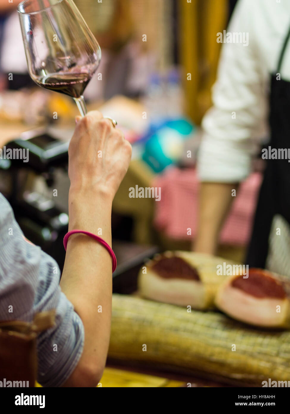 Download Lambrusco Wine High Resolution Stock Photography And Images Alamy Yellowimages Mockups