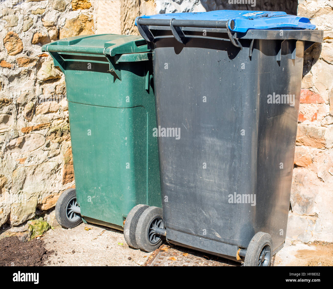 Domestic recycling bins hires stock photography and images Alamy
