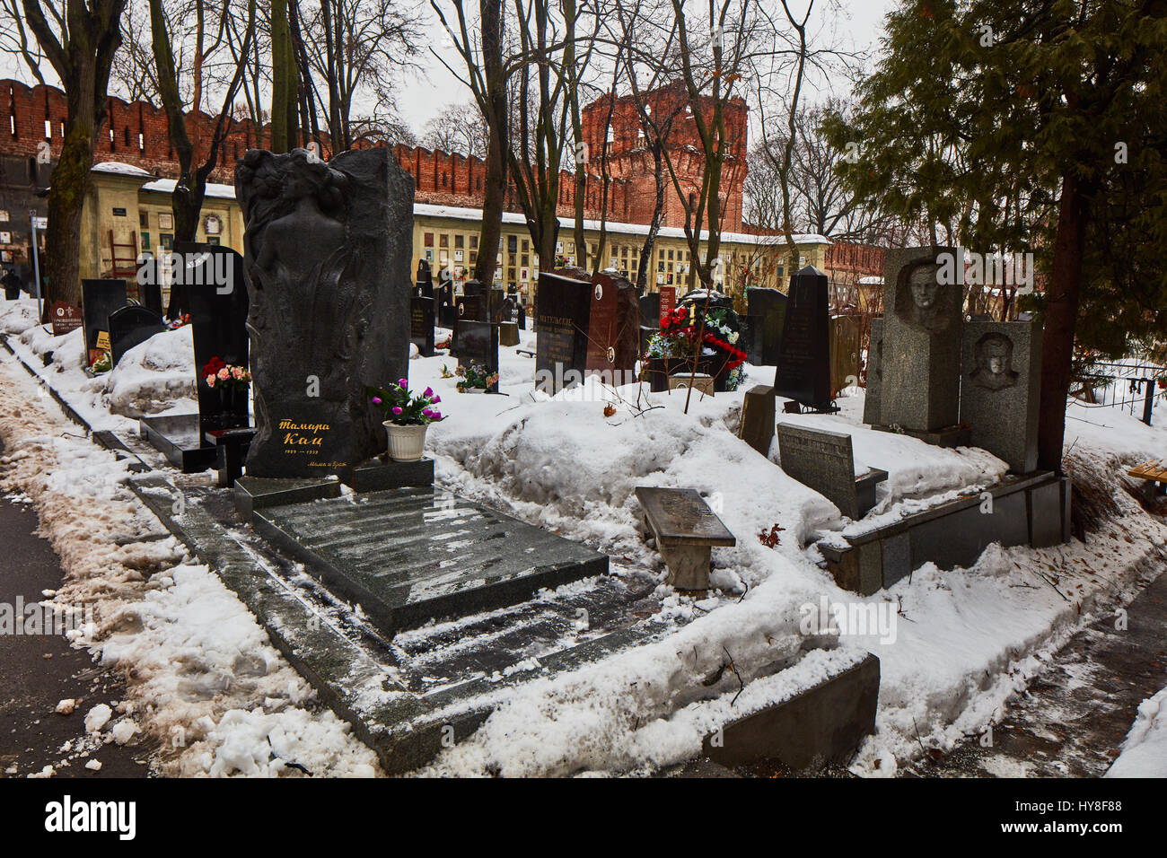 Cemetery of moscow hires stock photography and images Alamy