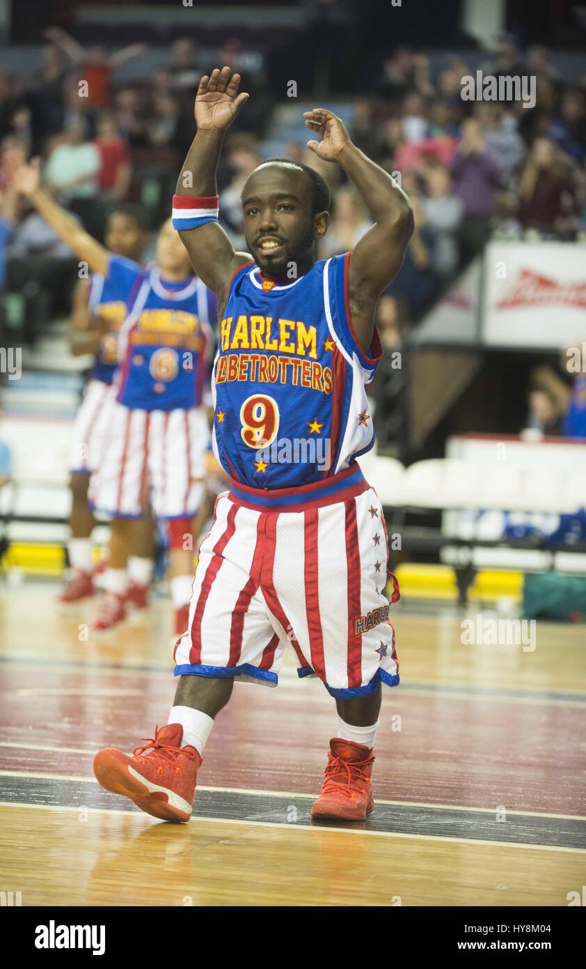 Harlem Globetrotters take on the World All-Stars Basketball team in Calgary  Featuring: Harlem Globe Trotters Where: Calgary, Canada When: 01 Mar 2017  Stock Photo - Alamy