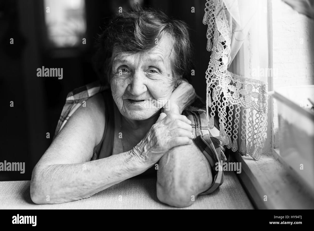 Elderly woman grey hair Black and White Stock Photos & Images - Alamy